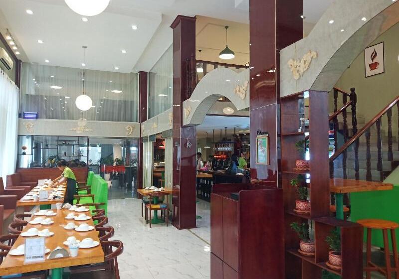 בית מלון כפרי Golden Bay