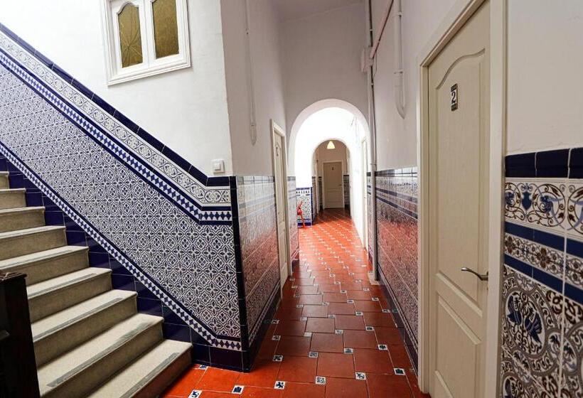 پانسیون Sweet Sevilla Hostel