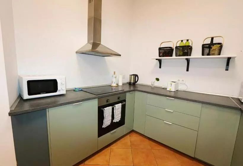پانسیون Sweet Sevilla Hostel