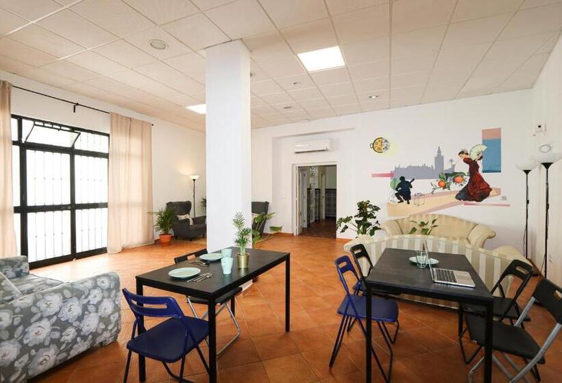 پانسیون Sweet Sevilla Hostel