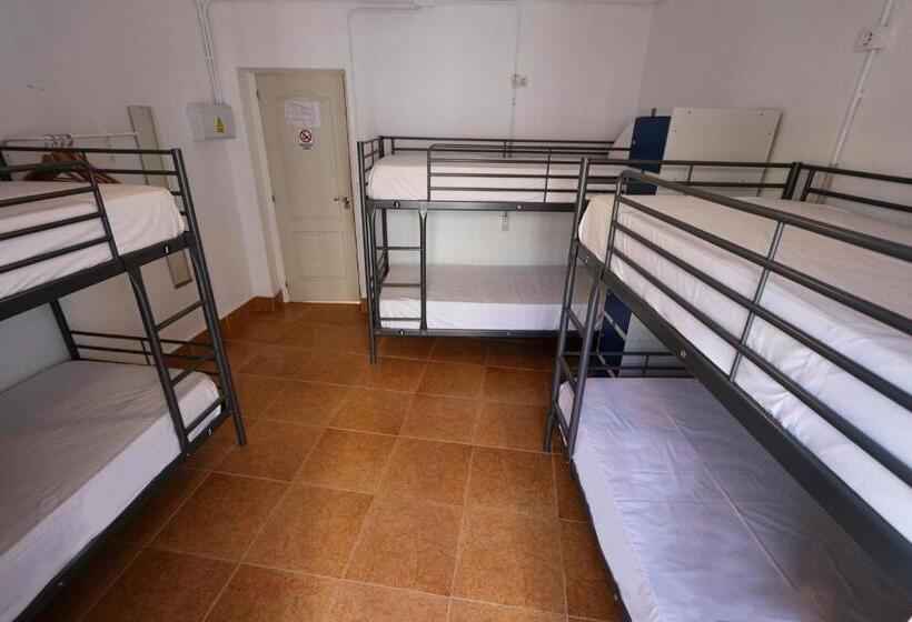 پانسیون Sweet Sevilla Hostel