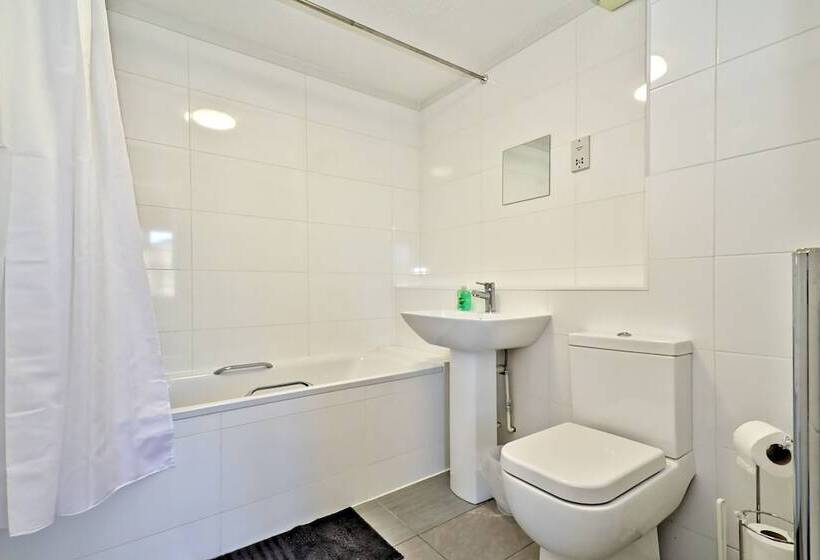 펜션 Harlinger Lodge Annexe