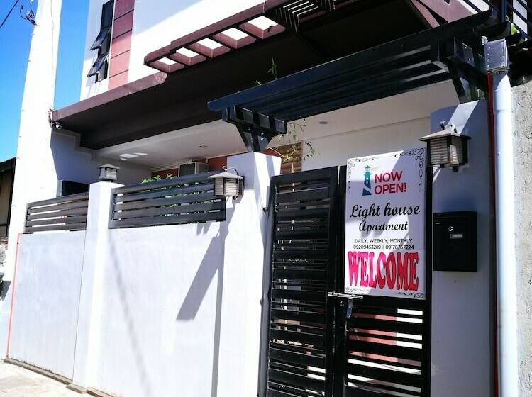 Pensjonat Lighthouse Apartment And Guest Inn