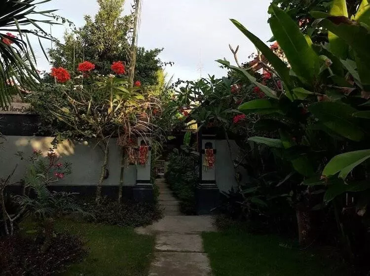 ペンション Nerima Hut Lembongan