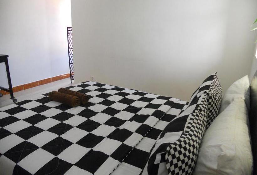 پانسیون Tara Boat Guesthouse