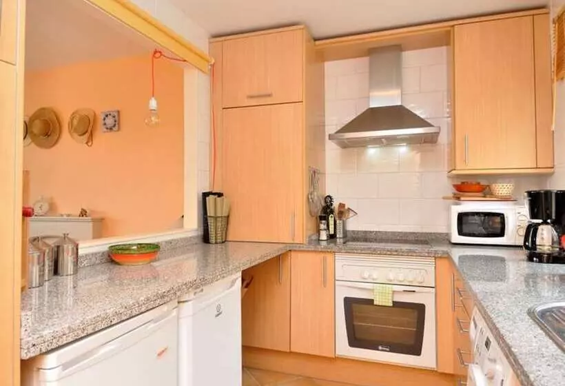 107289   Apartment In Mijas