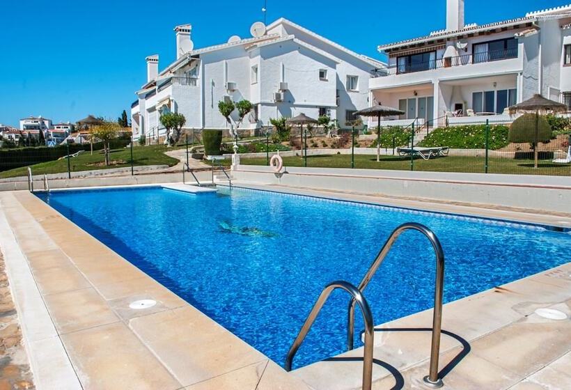 107319   Apartment In Mijas