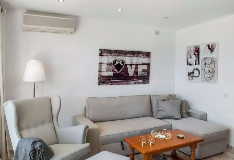 107319   Apartment In Mijas