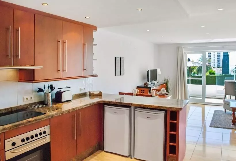 107319   Apartment In Mijas