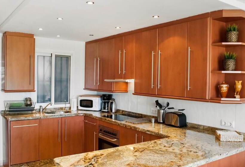 107319   Apartment In Mijas