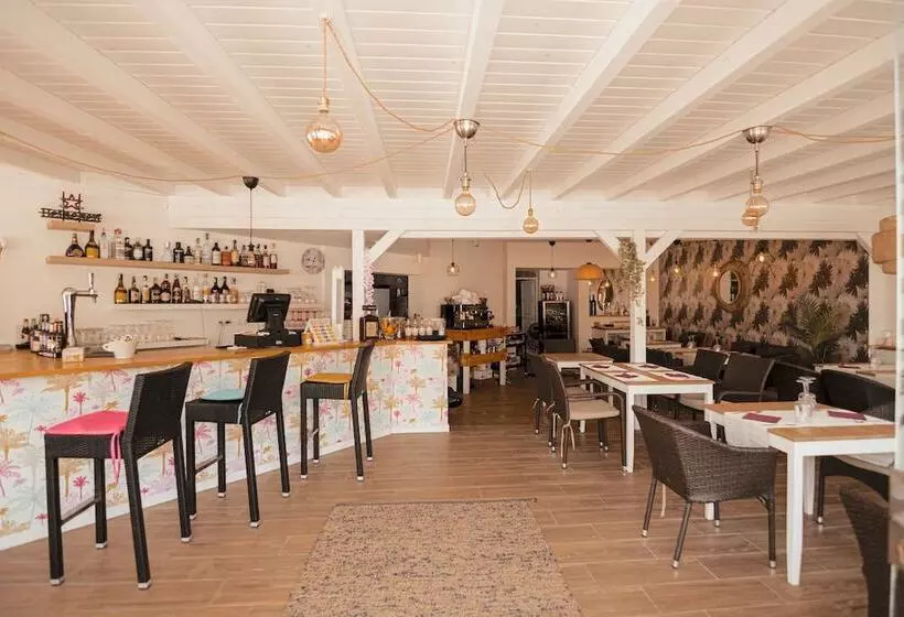 Apartamentos Punta Elena Beach