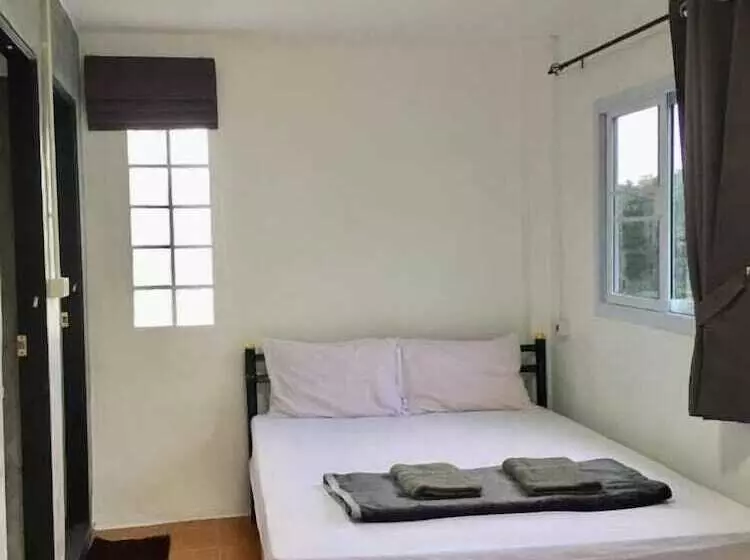 Echo Koh Tao Hostel & Diving
