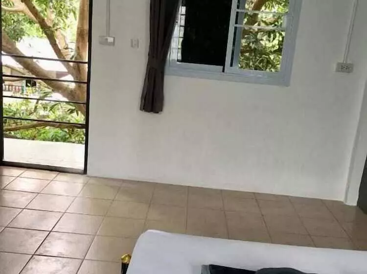 Echo Koh Tao Hostel & Diving