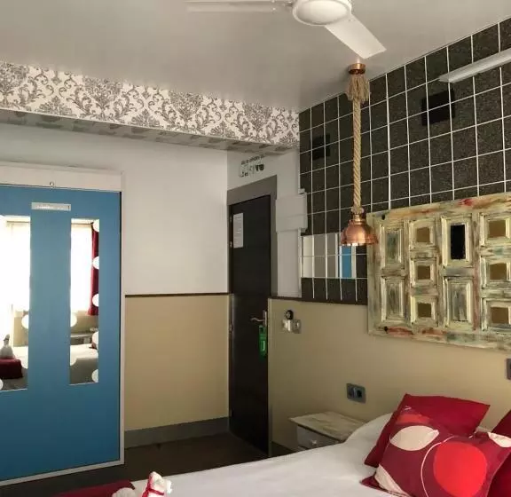 Hostal Boutique Luna De Gavín