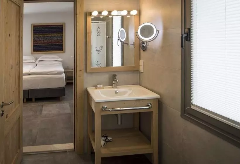 Otel Fiori   Urla