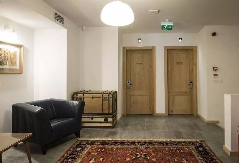 Otel Fiori   Urla