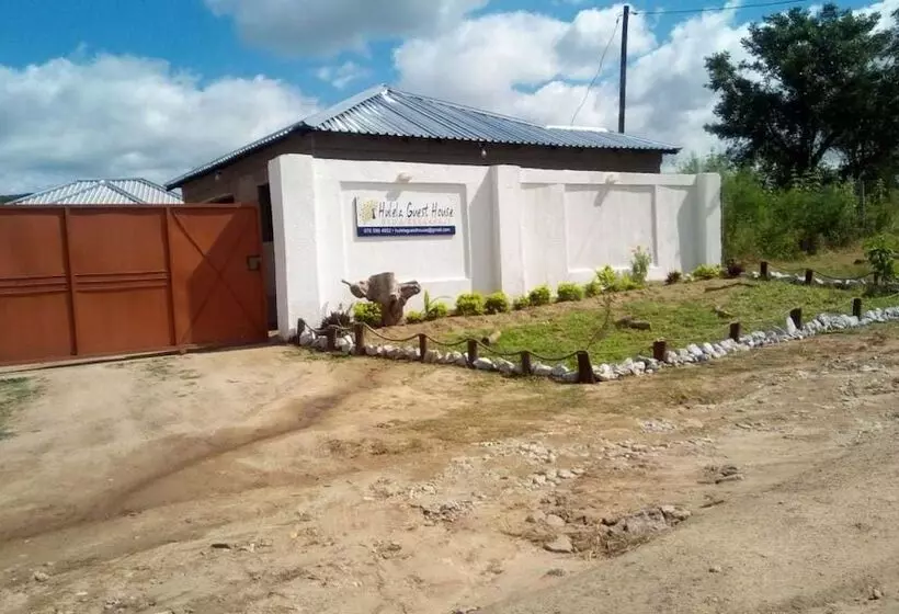 پانسیون Hulela Guest House
