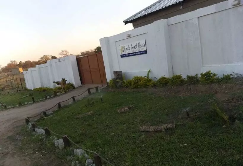پانسیون Hulela Guest House