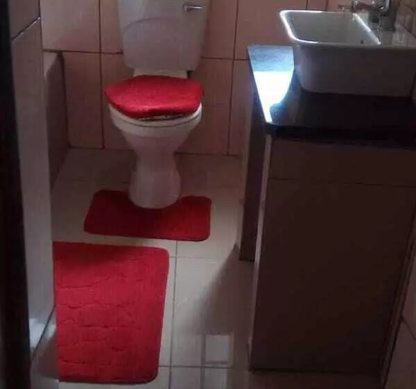 پانسیون Hulela Guest House