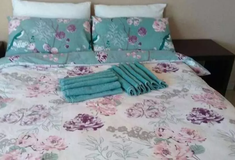 پانسیون Hulela Guest House