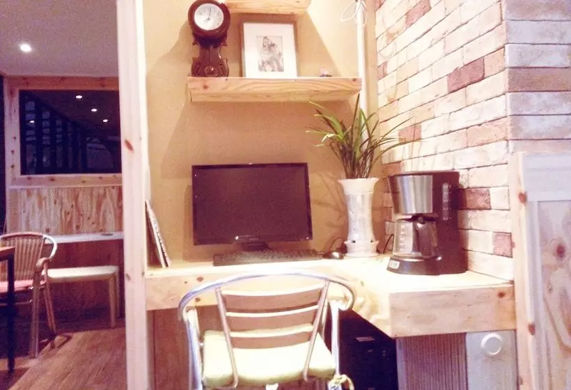 پانسیون Iu Guesthouse
