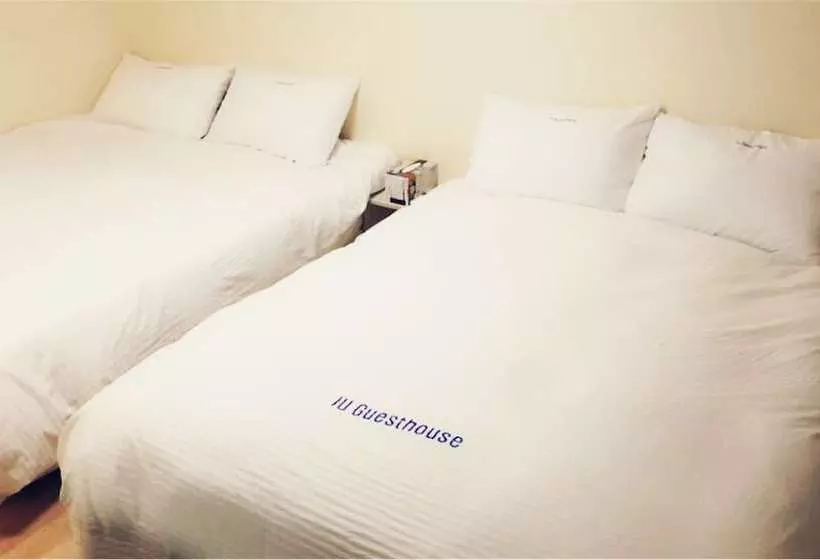 پانسیون Iu Guesthouse