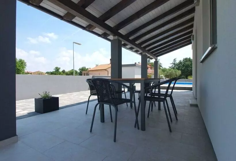 Apartment 1670