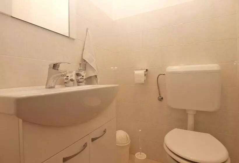 Apartment 1670