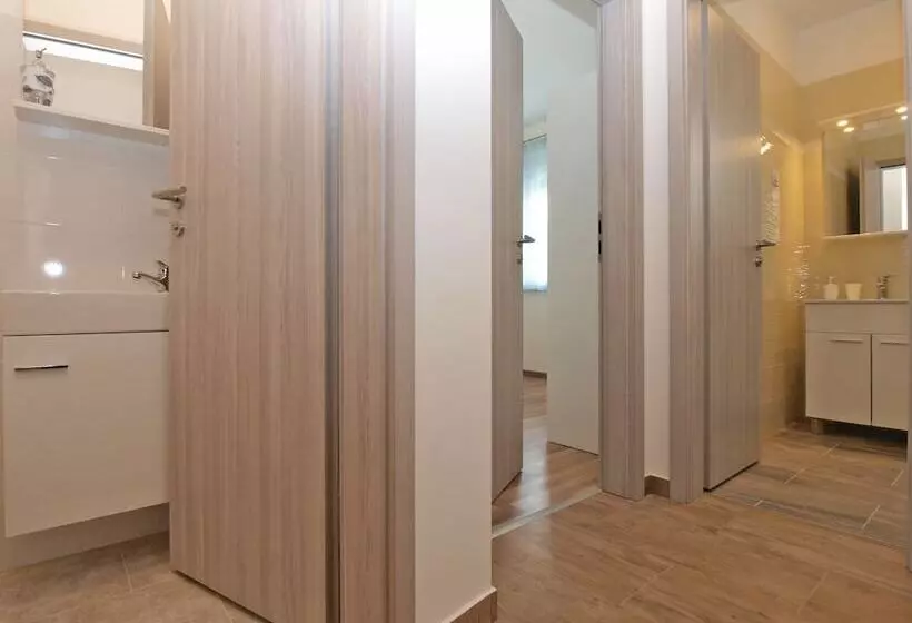 Apartment 1670