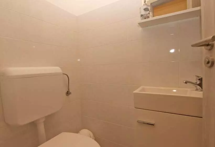Apartment 1670