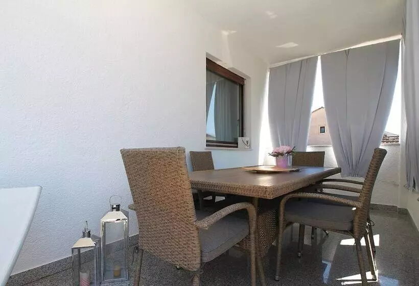 Apartment Dragana 1490