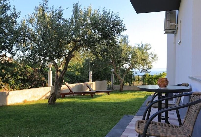 Filip   Sea View   A1