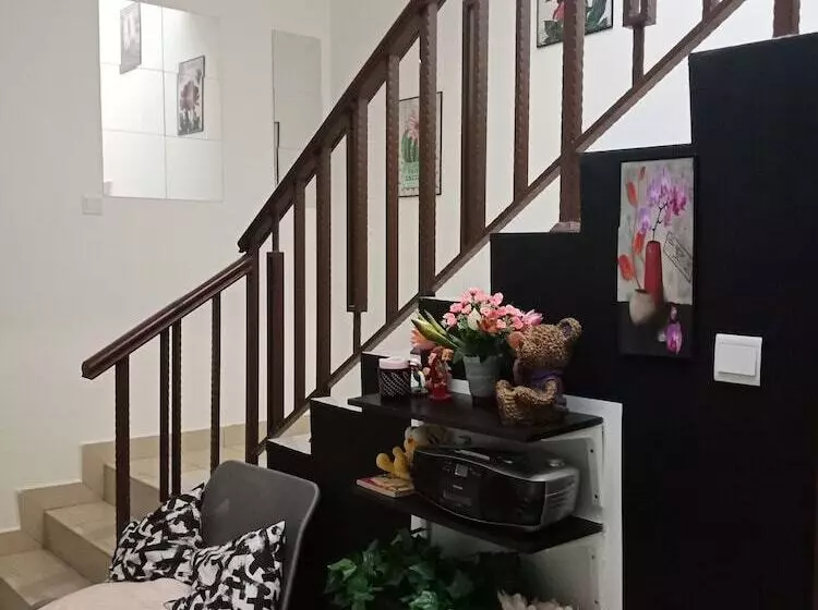 ペンション Gosh Desaru Bed Space