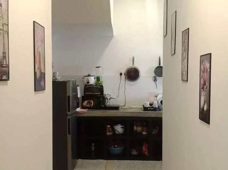 ペンション Gosh Desaru Bed Space