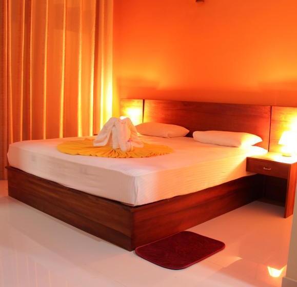 بنسيون Airport Villa