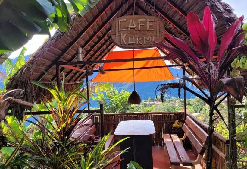 پانسیون Hostal Kurmi   Coroico