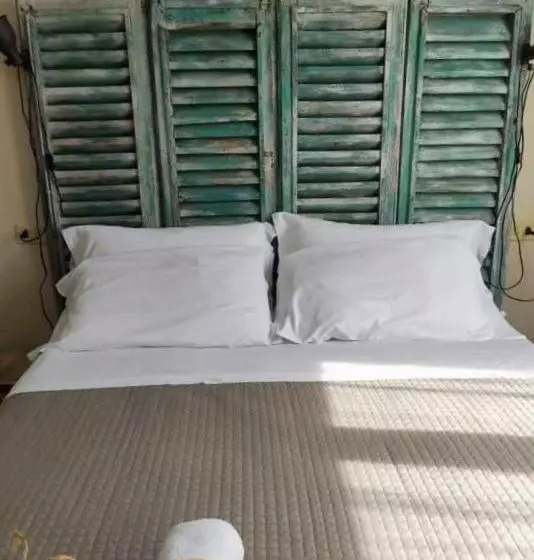 Aamiaismajoitus (B&B) Villa Blanco's