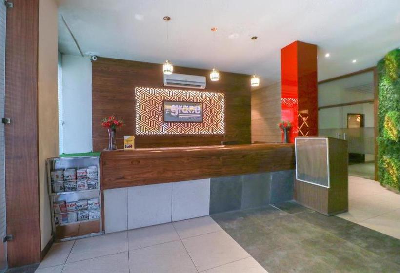 هتل Townhouse 765 The Grace