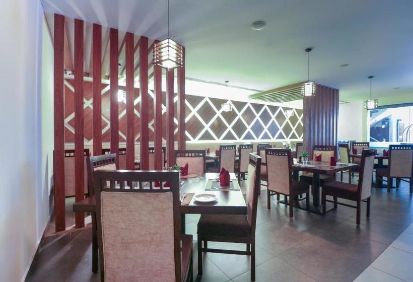 هتل Townhouse 765 The Grace