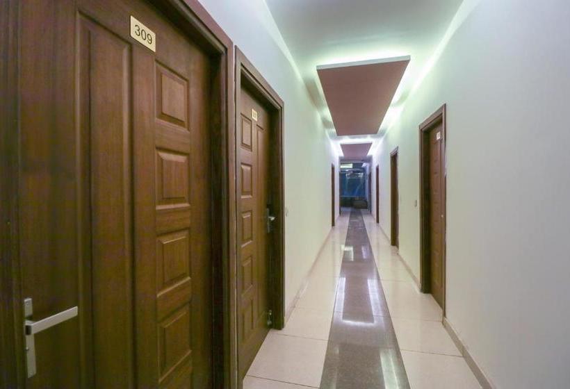 هتل Townhouse 765 The Grace