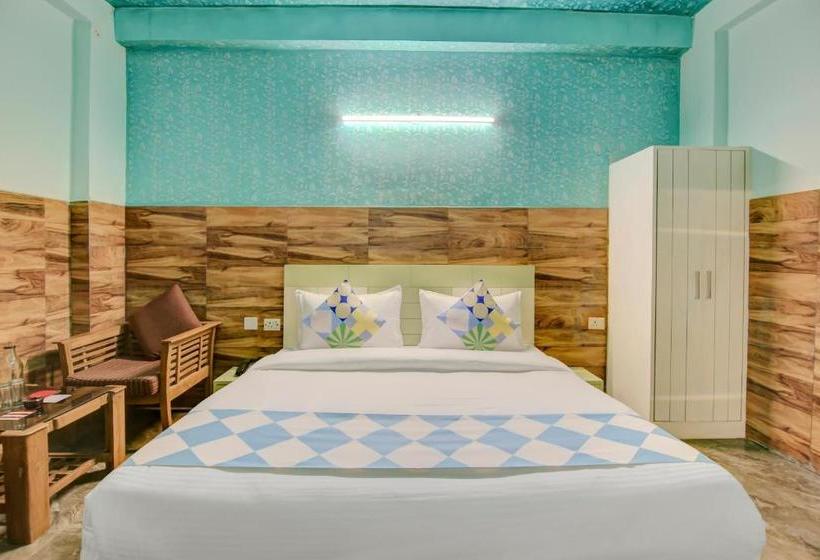 ホテル Shri Drona   Couple Friendly Rooms