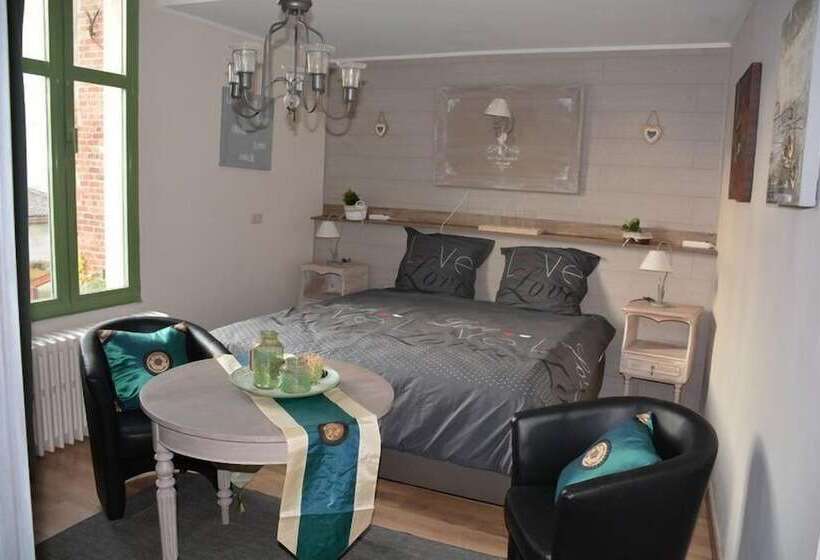 تختخواب و صبحانه L Hôte Des Géants