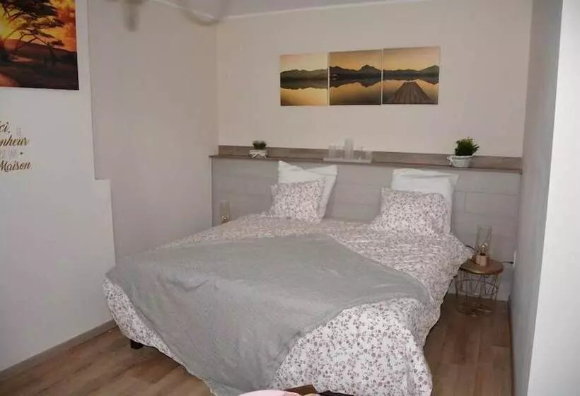 تختخواب و صبحانه L Hôte Des Géants