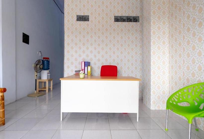 فندق Oyo Life 2091 Aldjafira Homestay Setiabudi Syariah