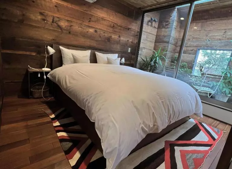 Majatalo Guest House Maison De Stuffmarket