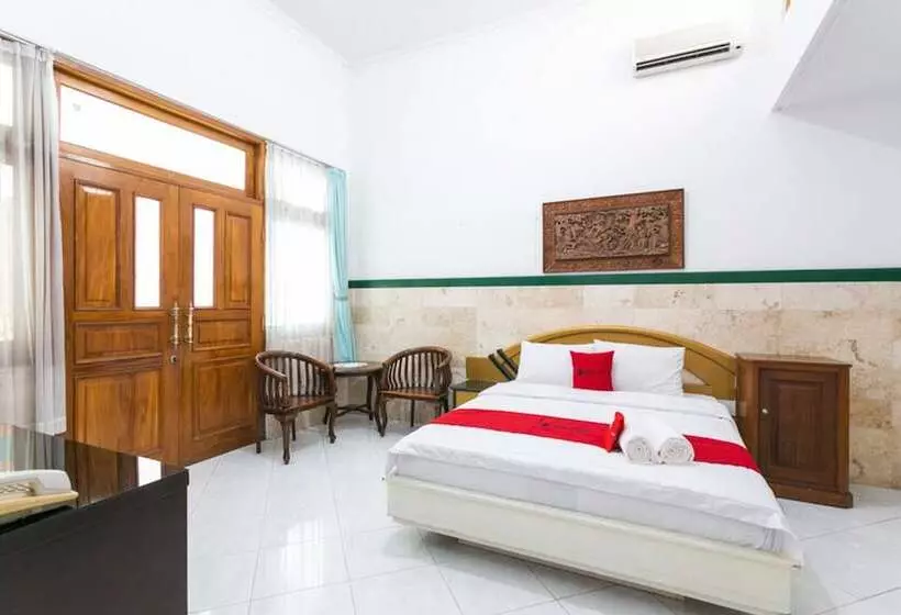 Majatalo Reddoorz Syariah Near Alun Alun Magelang Bayeman