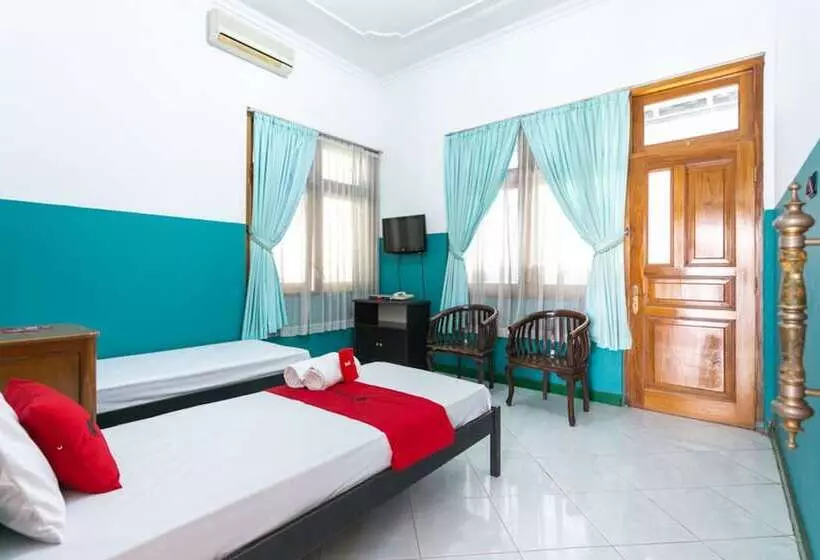 Majatalo Reddoorz Syariah Near Alun Alun Magelang Bayeman