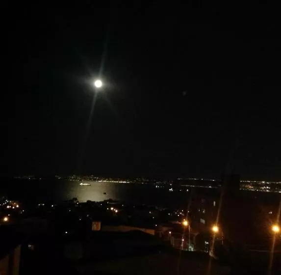هاستل Hostal Lala Porteña Vista Al Mar, Baño Privado Y Desayuno