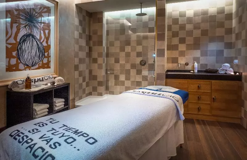 Hotelli H10 Porto Poniente 4* Sup