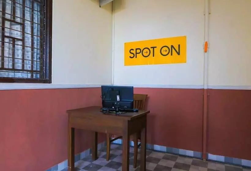 ホテル Spot On 2336 Beta Family Residence